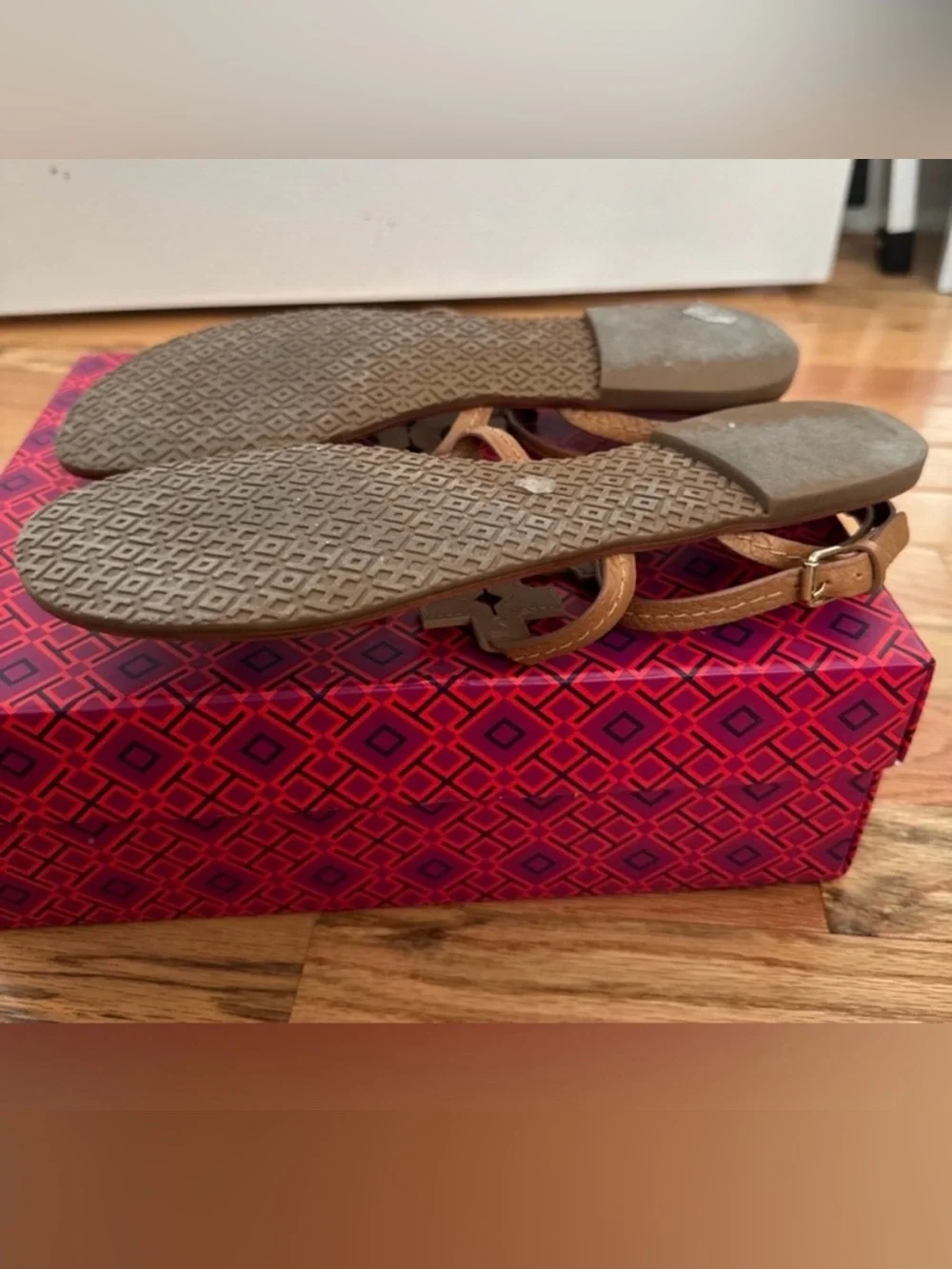 Tory Burch Chandler Flat Sandal - SIZE 10.5